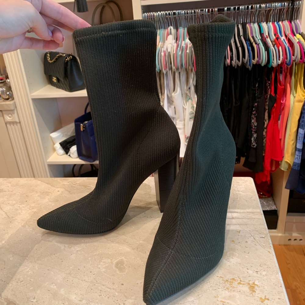 NWT Steve Madden booties